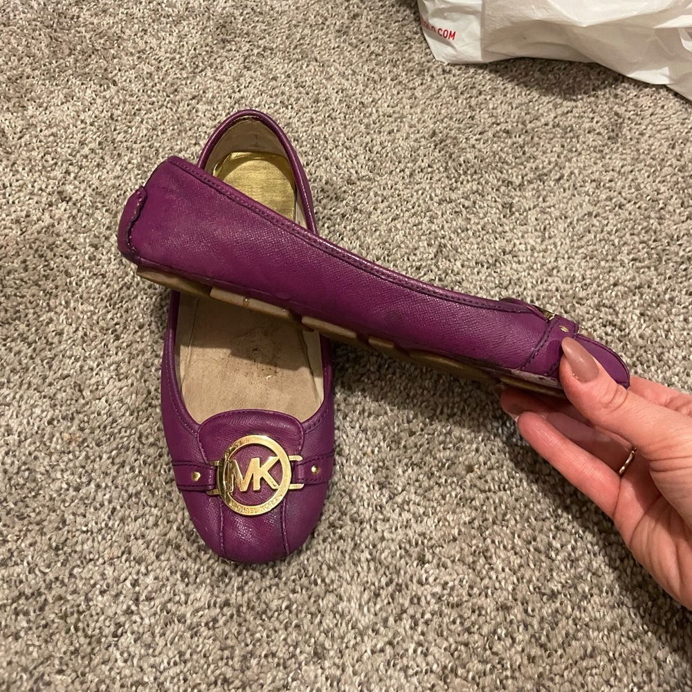 MK pure flats size 9 US